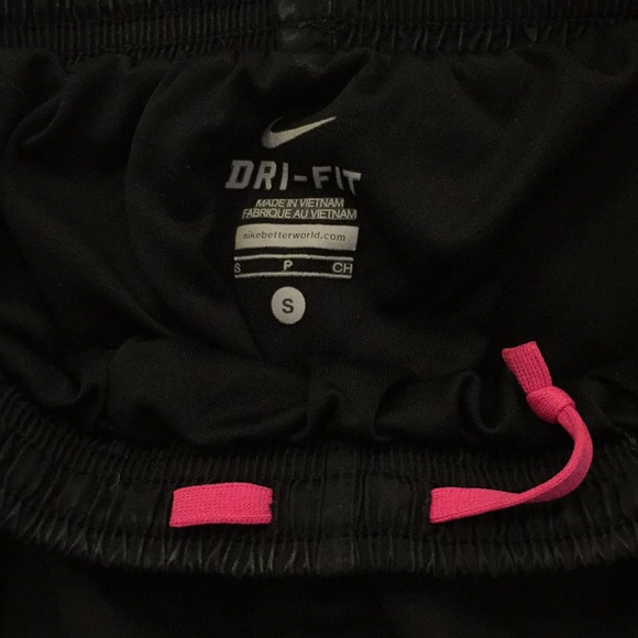 Nike Shorts - Picture 3 of 3
